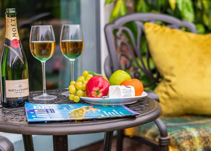 The Mainstay Luxury Boutique Rooms With Private Parking